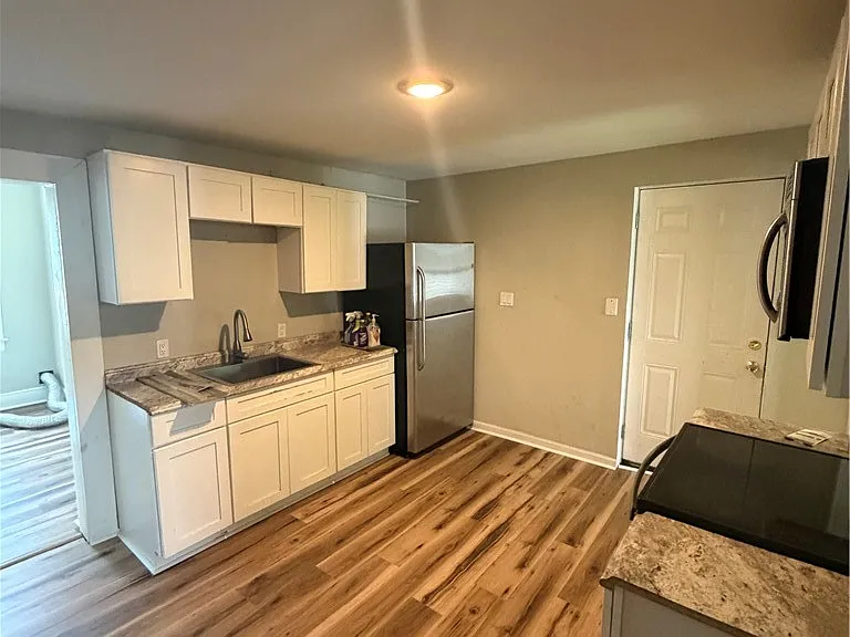 454 Riverside Ave #A — Photo 6