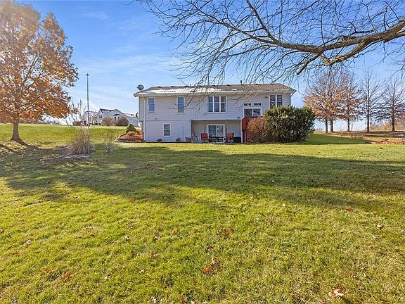 3rd image of 2040 Lincoln Ln