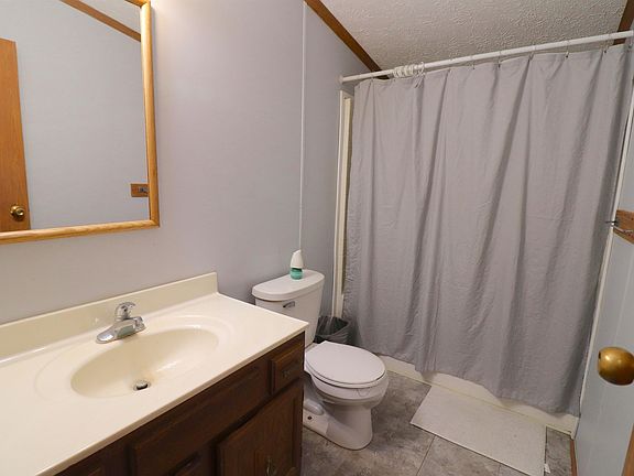 4th image of 615 Centennial St