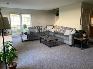 285 Carriage Ct, Washington, MO