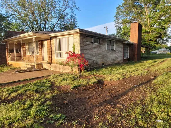 1207 S Montgomery Ave, Sheffield, AL 35660