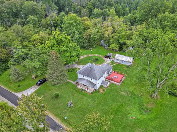 31541 Frost St, Dowagiac, MI 49047