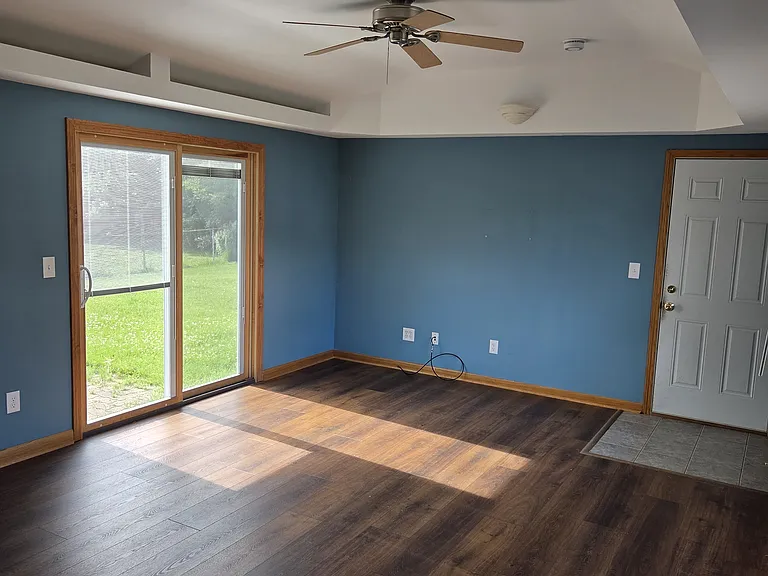 1006 State St — Photo 3