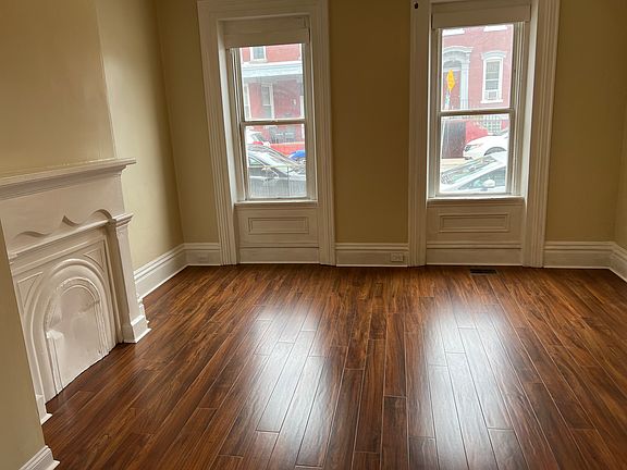 5th image of 1813 Locust St Floor 1