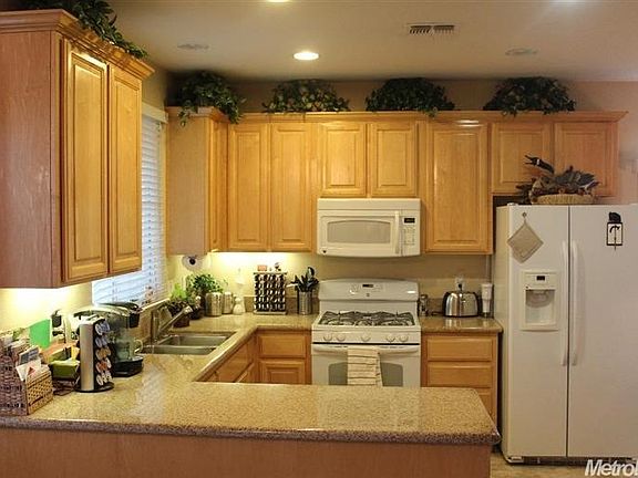 4th image of 4021 Cataluna Walk