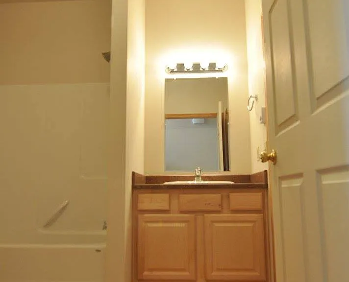 640 Lake Elmo Dr #1 — Photo 13