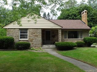 1127 Miles Ave, Kalamazoo, MI 49001