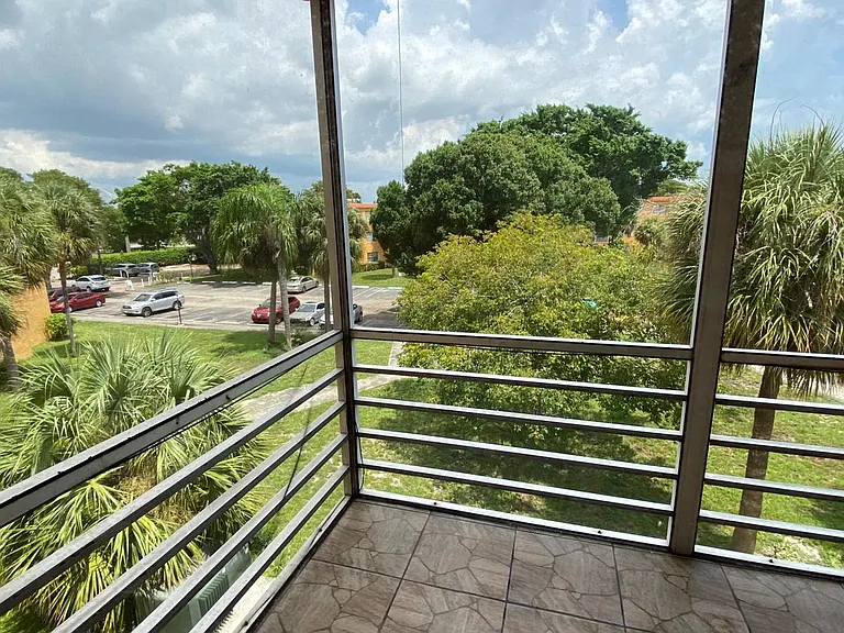 4304 NW 9th Ave #3-3B-3B3 — Photo 25