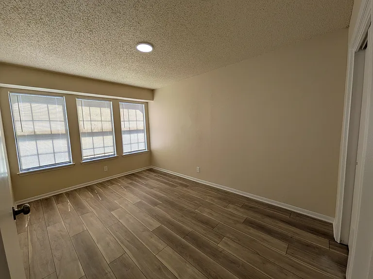 3107 Westrim Dr — Photo 14