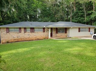 6400 Amber Dr, Douglasville, GA 30135