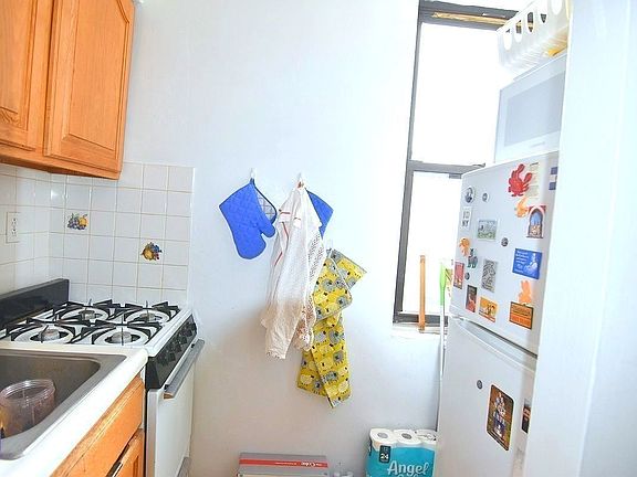 4th image of 244 W 101st St #5BB