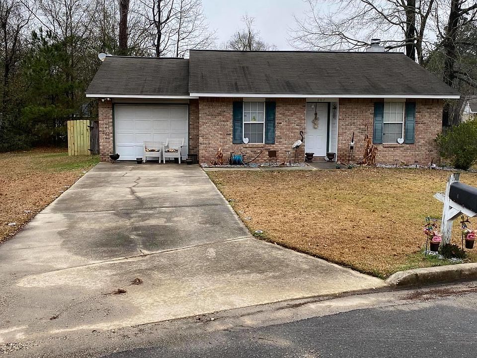 1st image of 807 Longstreet Dr