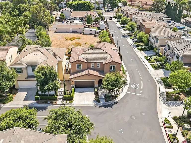 5219 Azul Dr — Photo 45