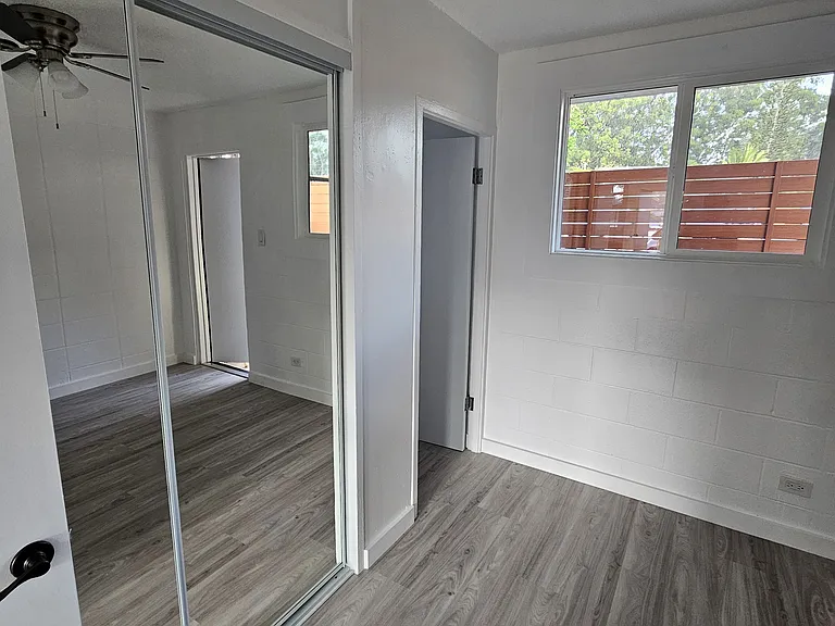 110 Lakeview Cir #104 — Photo 8