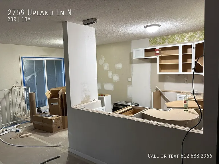 2759 Upland Ln N — Photo 2