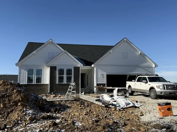 931 Cascade CIRCLE, Hartford, WI 53027