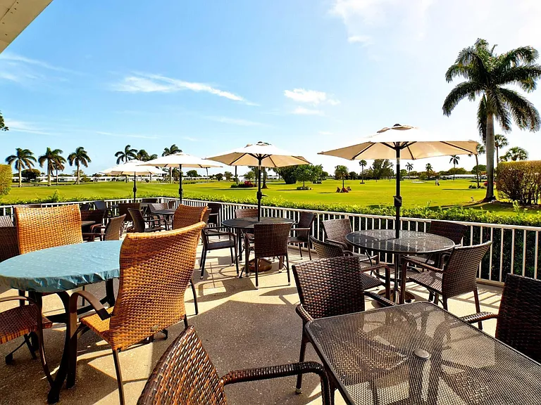 1801 Ocean Dr #110 — Photo 16