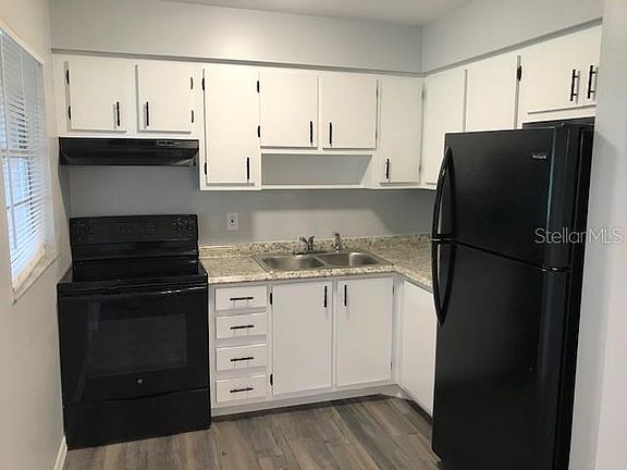4th image of 144 Iguala Dr