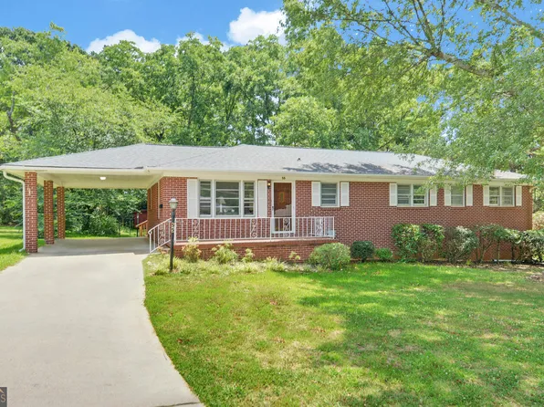 55 Glenn St, Hartwell, GA 30643