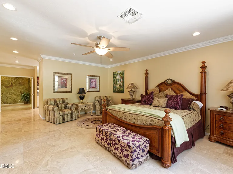 10220 E Cochise Dr — Photo 8