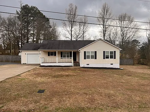 320 Jordan Ln SE Photo 1