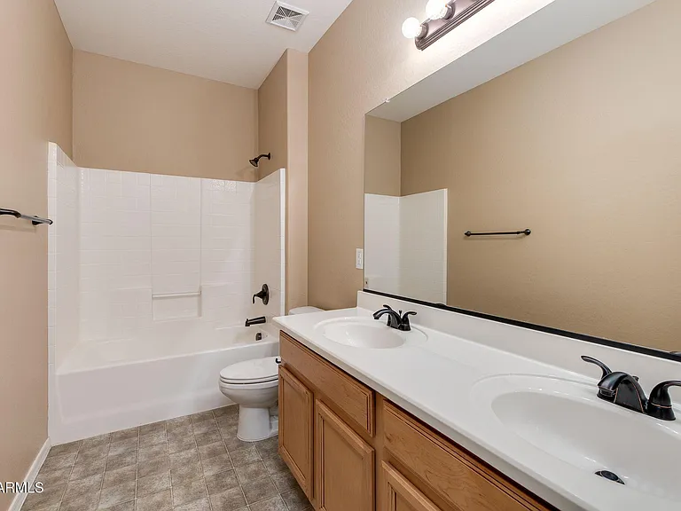 613 W Stanley Ave — Photo 31