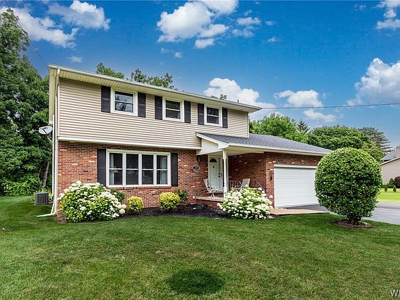 3rd image of 377 Brentwood Dr