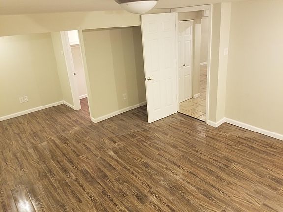 Lower bedroom