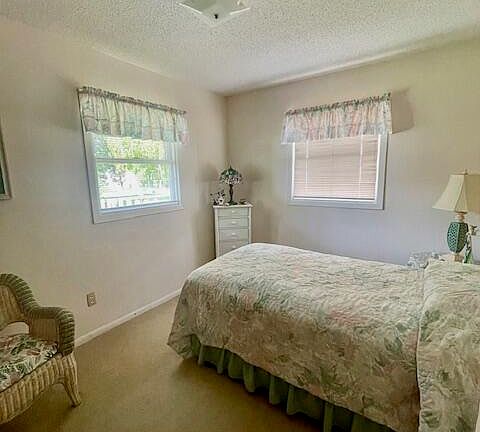 4th image of 442 Greenwood Dr SE