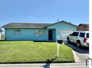 615 14th St E, Palmetto, FL 34221
