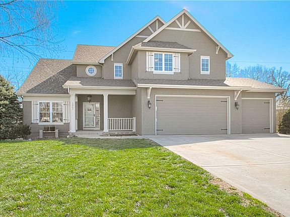 2nd image of 1801 Bur Oak Dr