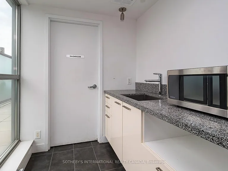 2 Gladstone Ave #706 — Photo 19