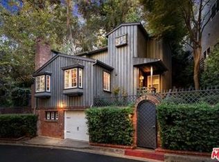 10020 Westwanda Dr, Beverly Hills, CA 90210
