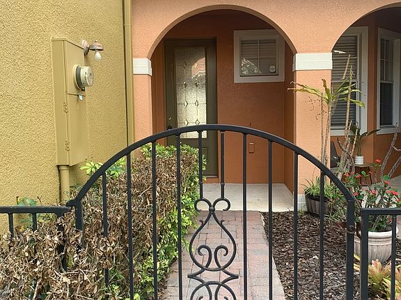 3rd image of 4896 Fiorazante Ave