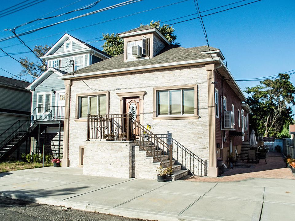 1st image of 51 Beacon Pl