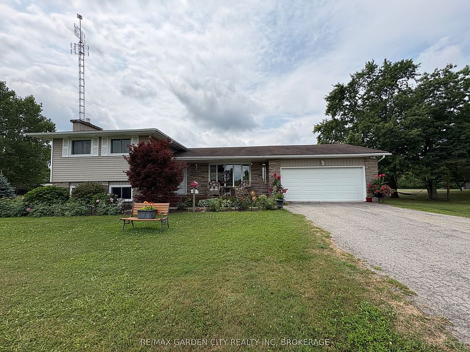 1st image of 147 Cairns Cres