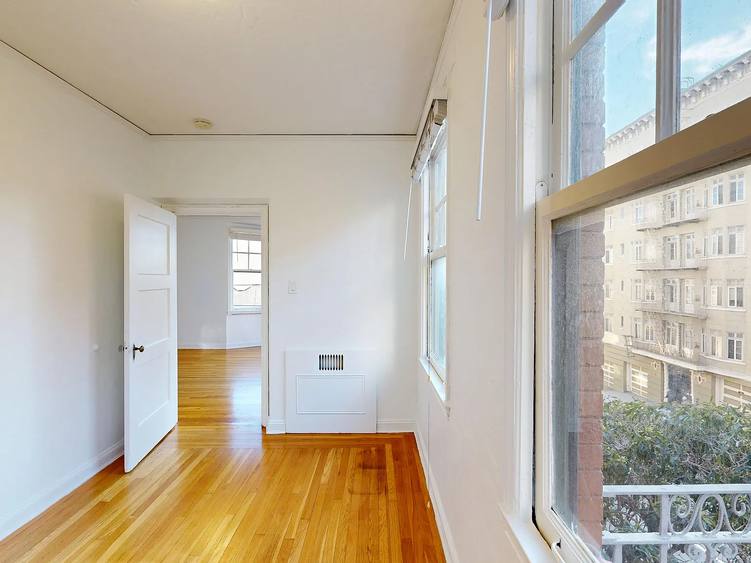 950 Franklin Street — Photo 2