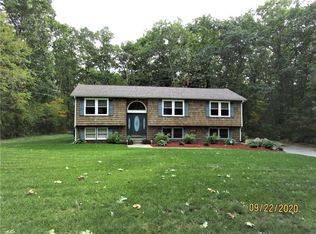 536 Hope Furnace Rd, Coventry, RI 02816