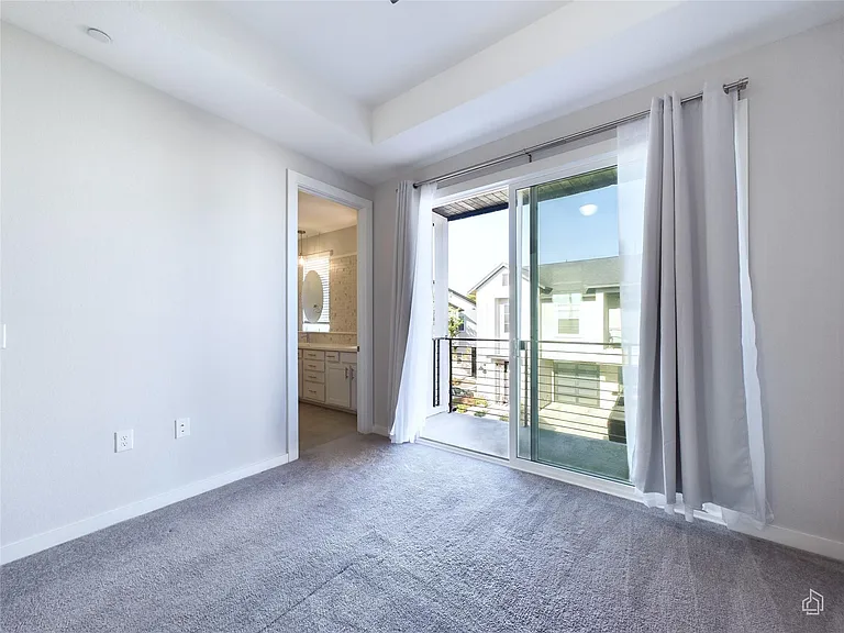 12001 Vista Parke Dr #904 — Photo 10