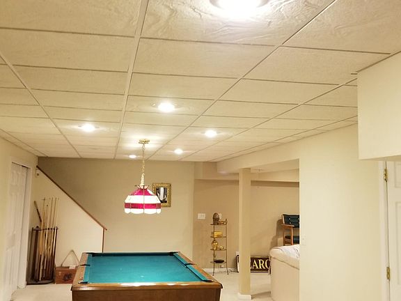 4th image of 3 Dix Hills Ct