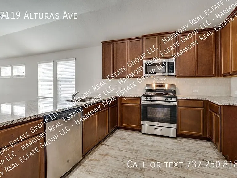 17119 Alturas Ave — Photo 6