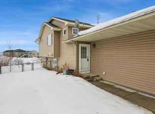 918 Whiskey Rd NW, Isanti, MN 55040