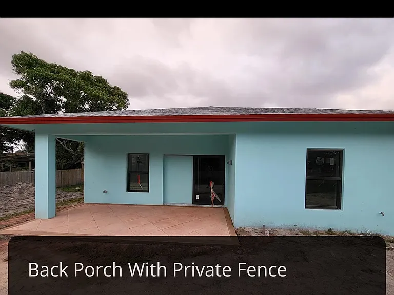 409 Broward Ave — Photo 9