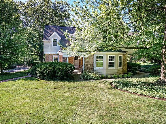 3rd image of 503 Larchmont Dr