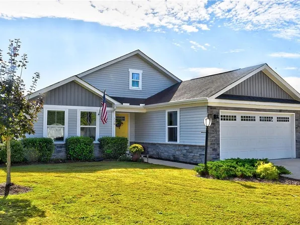 110 Crossing Ave, Moyock, NC 27958