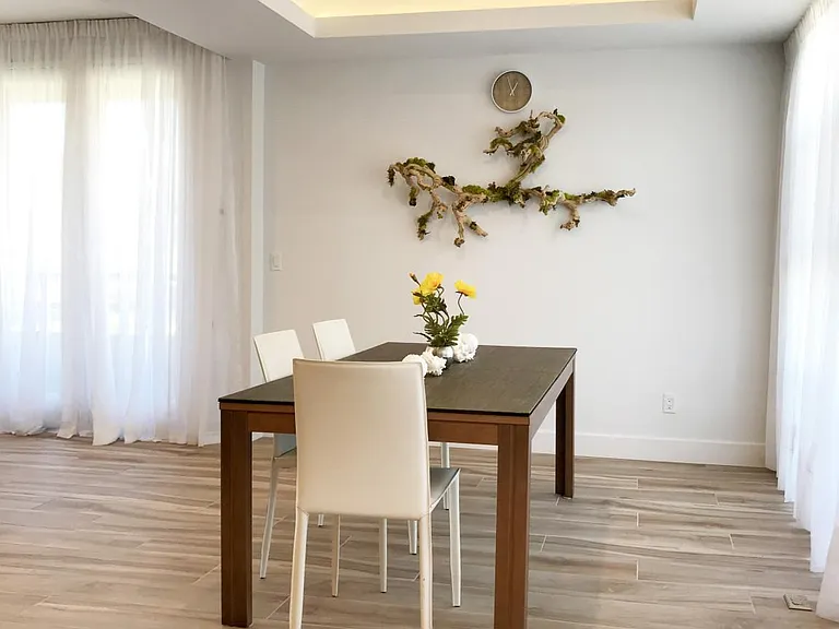 10-person formal dining room