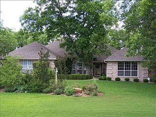 1st image of 9004 Woodlawn Dr