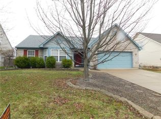 1447 Vinewood Dr, Greenwood, IN 46143