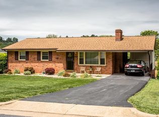 1115 Waterman Dr, Harrisonburg, VA 22802