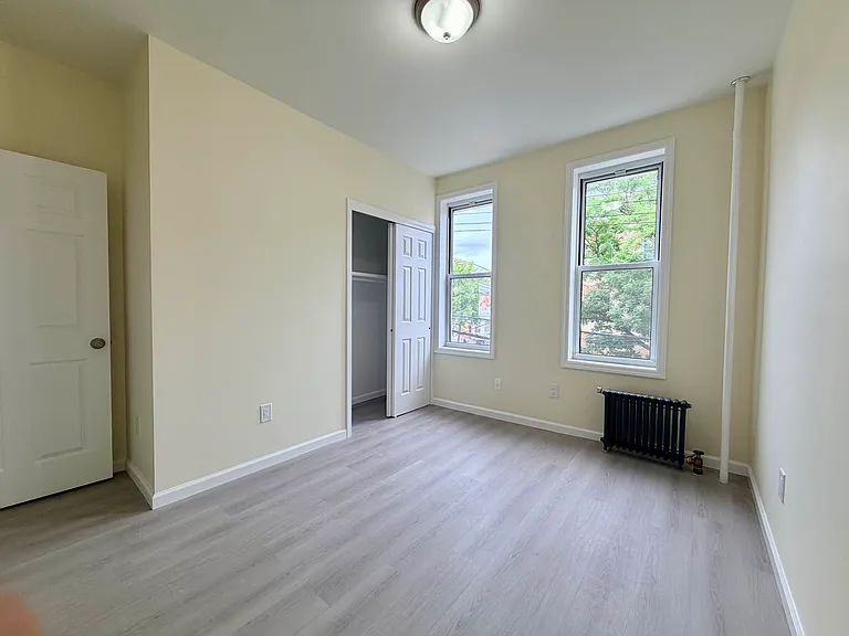 792 Onderdonk Ave #2L — Photo 15